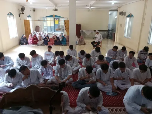 Pembiasaan Membaca Qur'an dan Sholat Dhuha Berjamaah